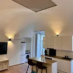 Hely's House Apartman *